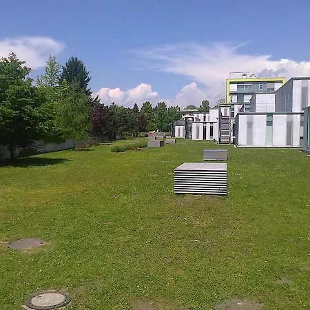 Lux 70 M² Apt. & Free Garage Parking Λιουμπλιάνα