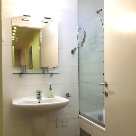 Appartement Lux 70 M² Apt. & Free Garage Parking *